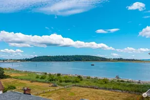 651 SE Bayshore Dr, Oak Harbor, WA 98277 - Photo 6