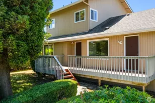 8815 18th Ave SW, Seattle, WA 98106 - Photo 2