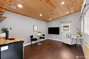 10913 NE 48th St, Kirkland, WA 98033 - Photo 26