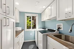 10913 NE 48th St, Kirkland, WA 98033 - Photo 24