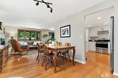 16242 NE 30th Street, Bellevue, WA 98008 - Photo 8