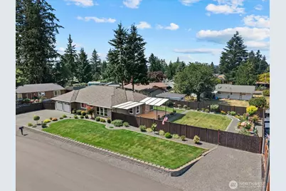 13004 47th Drive NE, Marysville, WA 98271 - Photo 2