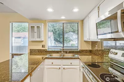 [Address not provided], Bellevue, WA 98004 - Photo 6