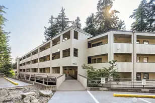 10819 NE 37th Pl, Bellevue, WA 98004 - Photo 1
