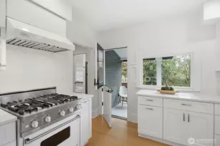 6408 Francis Ave N, Seattle, WA 98103 - Photo 12