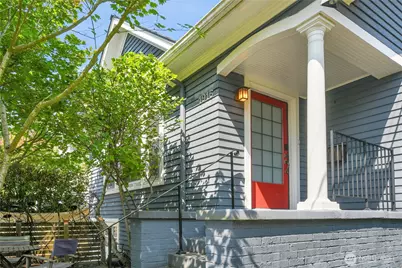 1916 11th Avenue W, Seattle, WA 98119 - Photo 1