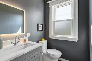 418 16th Ave E, Seattle, WA 98112 - Photo 14