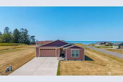 645 Monterey Avenue, Coupeville, WA 98239 - Photo 2