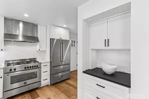 1302 NW 90th St, Seattle, WA 98117 - Photo 10