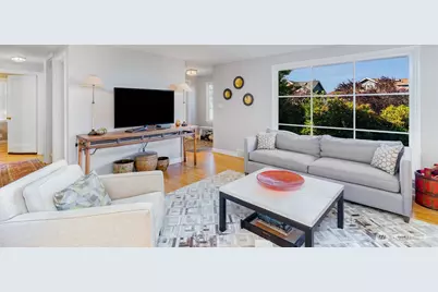 5051 Harold Place NE, Seattle, WA 98105 - Photo 6