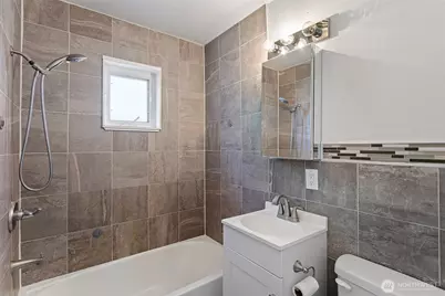 8414 47th Ave S, Seattle, WA 98118 - Photo 16