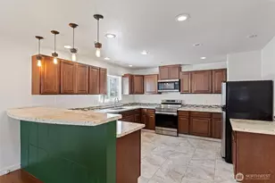 8414 47th Ave S, Seattle, WA 98118 - Photo 10