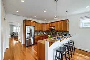 721 N 79th St, Seattle, WA 98103 - Photo 10
