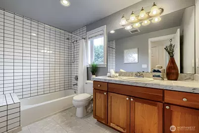 721 N 79th Street, Seattle, WA 98103 - Photo 22