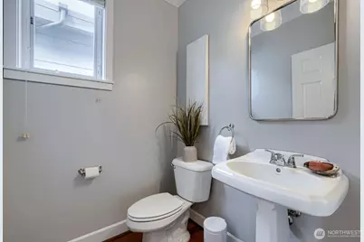 721 N 79th Street, Seattle, WA 98103 - Photo 12