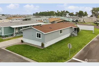 2240 W Broadway Avenue #22, Moses Lake, WA 98837 - Photo 2