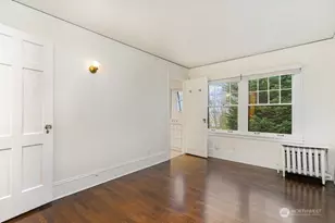 2906 Harvard Ave E, Seattle, WA 98102 - Photo 18