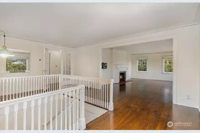 2906 Harvard Avenue E, Seattle, WA 98102 - Photo 6