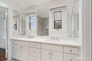 2906 Harvard Ave E, Seattle, WA 98102 - Photo 22