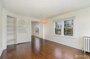 2906 Harvard Ave E, Seattle, WA 98102 - Photo 10