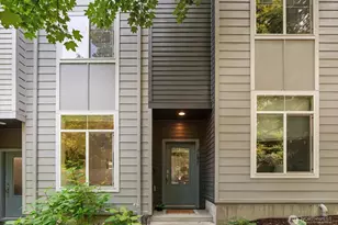 2157 NW Talus Dr, Issaquah, WA 98027 - Photo 2