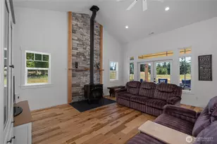 18507 Sargent Rd, Rochester, WA 98579 - Photo 6