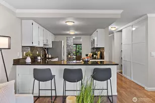 7639 SE 29th St, Mercer Island, WA 98040 - Photo 1