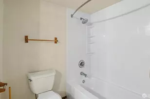 10021 SE 235th Pl, Kent, WA 98031 - Photo 16