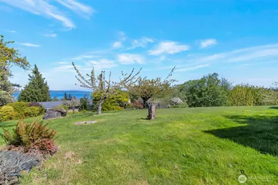 19 Xx 49th Place SW, Everett, WA 98203 - Photo 2