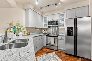 159 Denny Wy, Seattle, WA 98109 - Photo 16