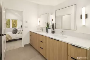 533 N 70th St, Seattle, WA 98103 - Photo 22