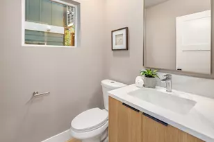 533 N 70th St, Seattle, WA 98103 - Photo 26
