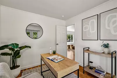 9227 Palatine Avenue N, Seattle, WA 98103 - Photo 18