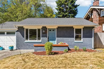9227 Palatine Avenue N, Seattle, WA 98103 - Photo 1