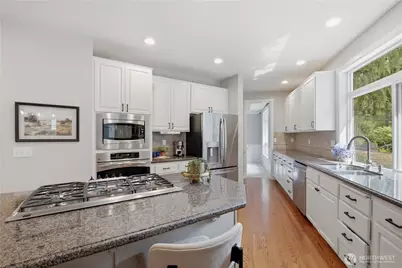 7416 245th Way NE, Redmond, WA 98053 - Photo 8