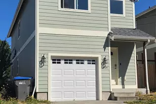 3704 W F St, Bremerton, WA 98312 - Photo 2