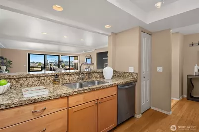 700 Crockett Street #104, Seattle, WA 98109 - Photo 14