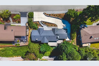 15705 62nd Avenue NE, Kenmore, WA 98028 - Photo 2