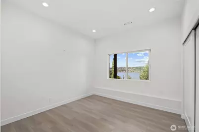 15705 62nd Avenue NE, Kenmore, WA 98028 - Photo 30