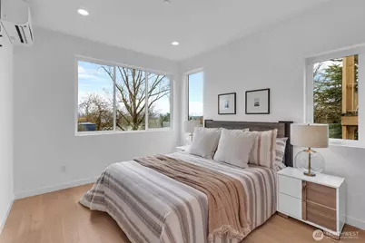427 19th Avenue E, Seattle, WA 98112 - Photo 16