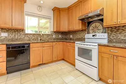 13336 35th Avenue S, Tukwila, WA 98168 - Photo 10