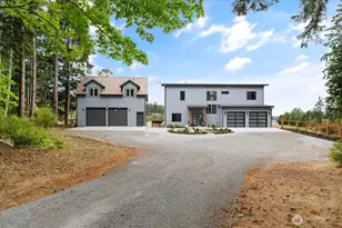1423 Rose Ln, Oak Harbor, WA 98277 - Photo 2