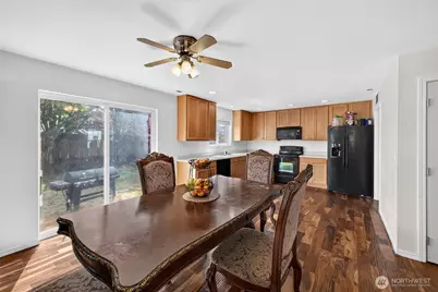 17823 Silver Creek Avenue E, Puyallup, WA 98375 - Photo 6