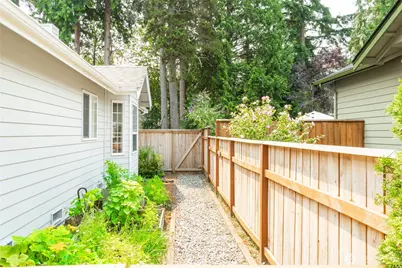 4019 NE 17th Street, Renton, WA 98056 - Photo 10