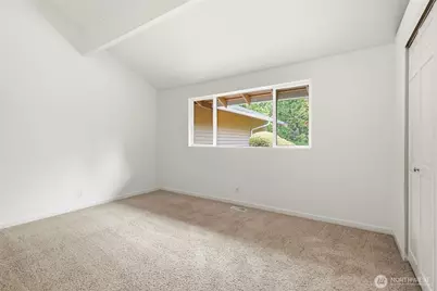 8626 NE 26th Place, Clyde Hill, WA 98004 - Photo 20