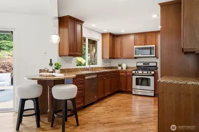 8626 NE 26th Place, Clyde Hill, WA 98004 - Photo 6