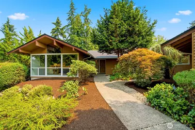8626 NE 26th Place, Clyde Hill, WA 98004 - Photo 2