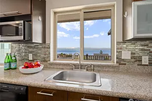 1462 SE Camano Dr, Camano Island, WA 98282 - Photo 12