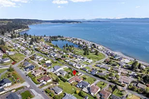 1462 SE Camano Dr, Camano Island, WA 98282 - Photo 2