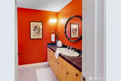 18516 Soundview Place, Edmonds, WA 98020 - Photo 16